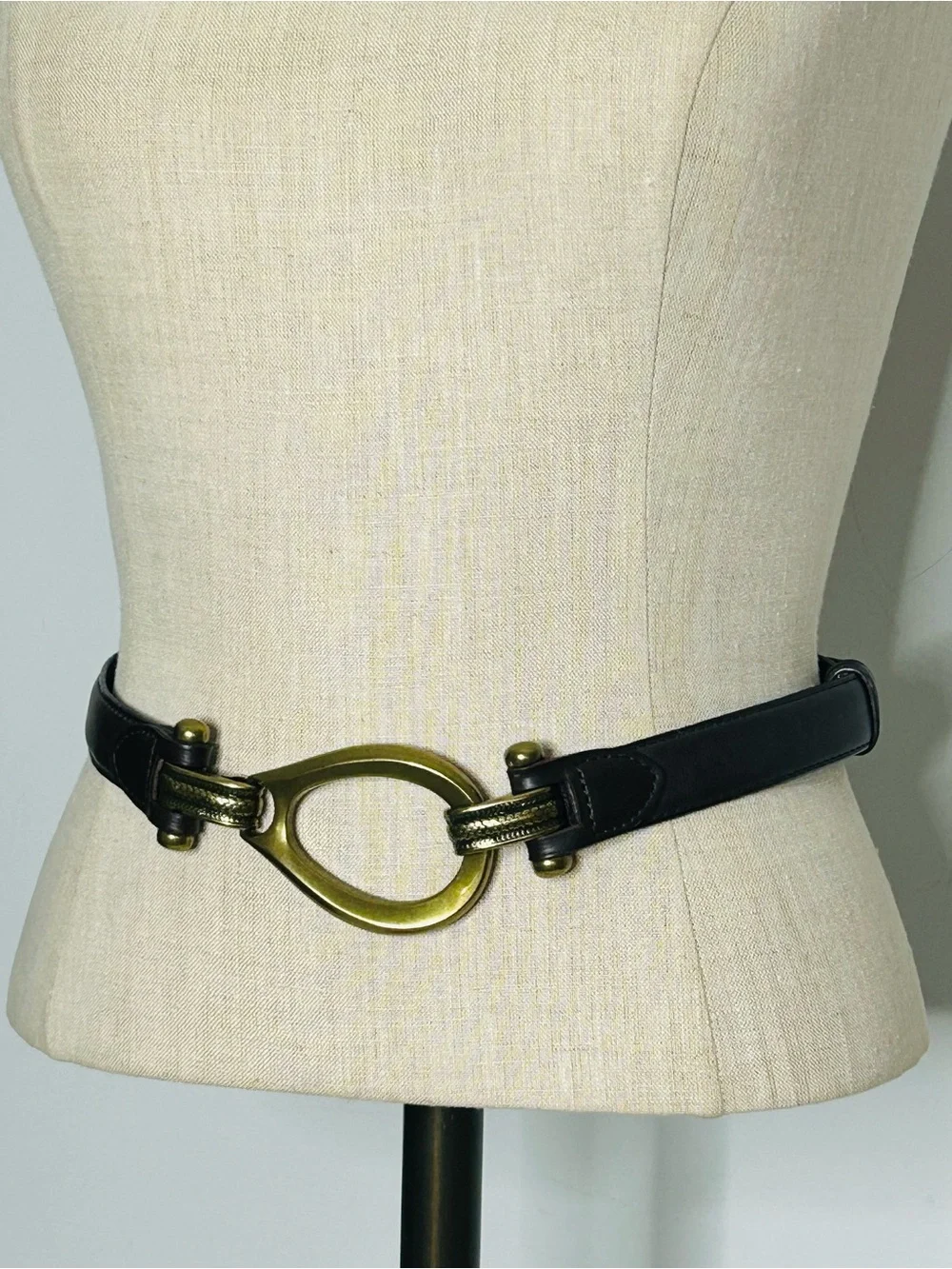 Vintage Van Heusen Brown Genuine Leather Expandable Belt 20160-1 SIZE M/L
